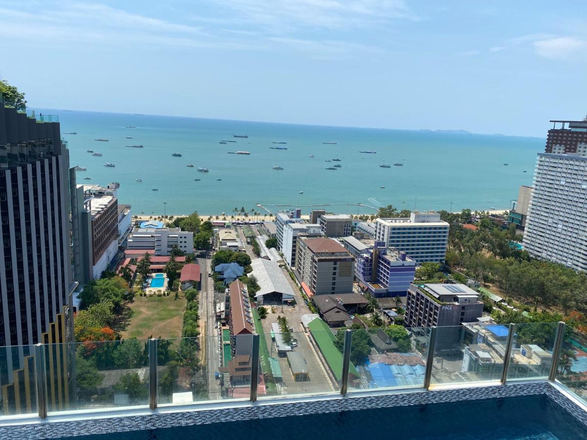Apartamento The Base In Pattaya Exterior foto